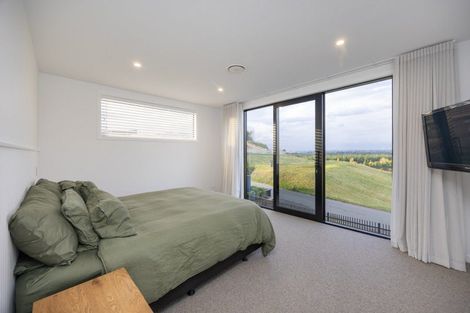 Photo of property in 5 Edenmore Terrace, Fitzherbert, Palmerston North, 4410