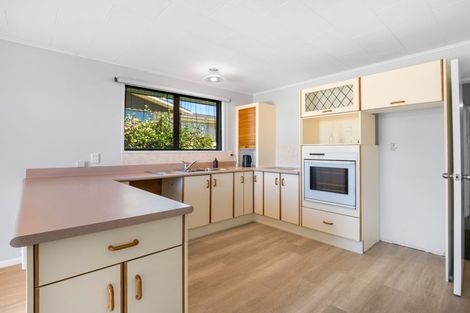 Photo of property in 37 Awamoa Road, Holmes Hill, Oamaru, 9401