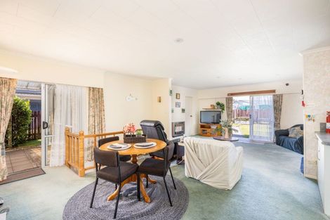 Photo of property in 10 Camellia Avenue, Bell Block, New Plymouth, 4312