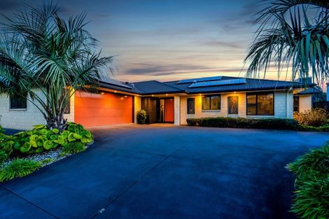 Photo of property in 40 Redwood Crescent, Hurdon, New Plymouth, 4310