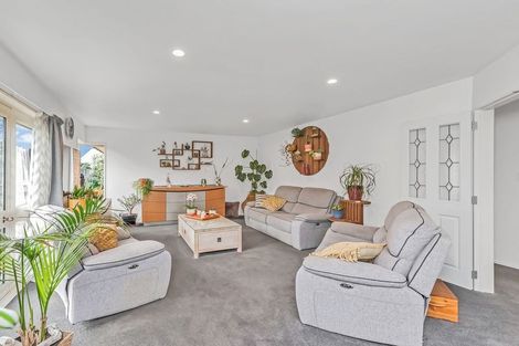 Photo of property in 6 Oldham Place, Darfield, 7510