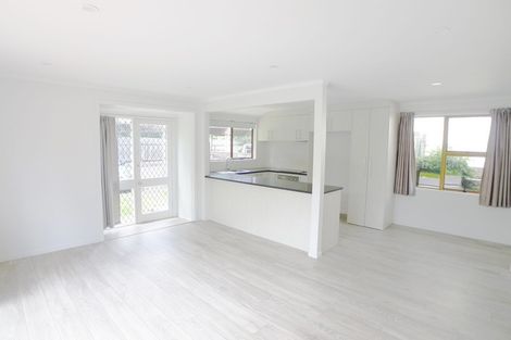 Photo of property in 10 Pohutukawa Place, Ellerslie, Auckland, 1051