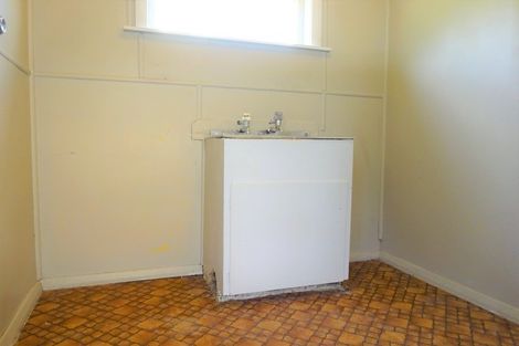 Photo of property in 36 Pratt Avenue, Foxton Beach, Foxton, 4815