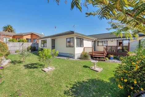 Photo of property in 4 San Lorenzo Rise, Henderson, Auckland, 0612