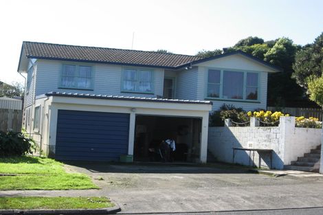 Photo of property in 28 Burndale Terrace, Manurewa, Auckland, 2102