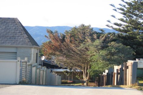 Photo of property in 62 Marine Parade, Otaki Beach, Otaki, 5512