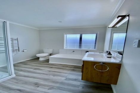 Photo of property in 14 Buddle Road, Paerata, 2124