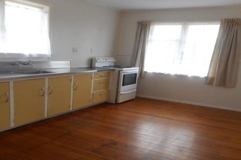 Photo of property in 27 Opaheke Road, Papakura, 2110