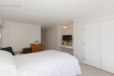 Photo of property in 34 Elizabeth Street, Waikanae, 5036
