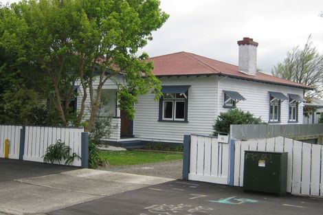 Photo of property in 25 Kingswood Street, Takaro, Palmerston North, 4412
