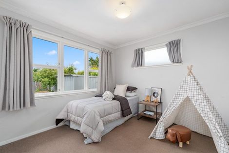 Photo of property in 4 Marsden Place, Awapuni, Palmerston North, 4412