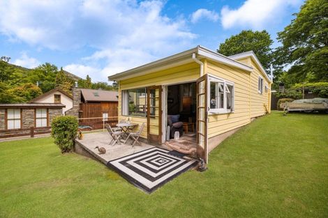 Photo of property in 74 Buckingham Street, Arrowtown, 9302