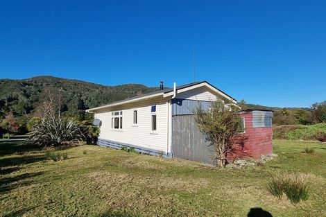 Photo of property in 30 Oxford Street, Taylorville, Greymouth, 7805