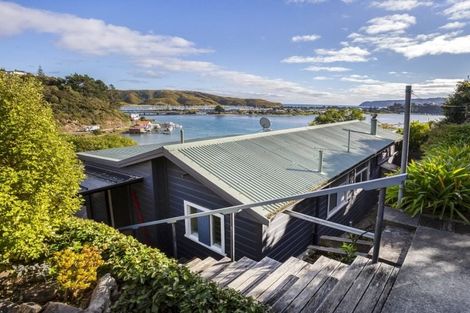 Photo of property in 53a Bayview Road, Paremata, Porirua, 5024