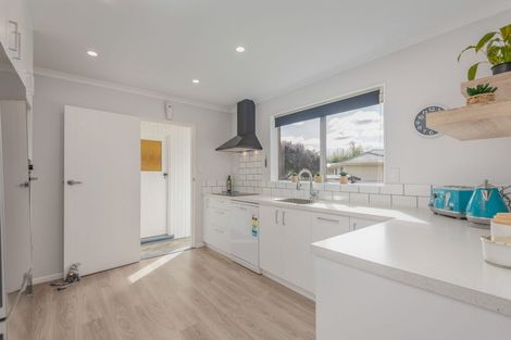 Photo of property in 3a Christian Place, Awapuni, Palmerston North, 4412