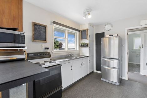 Photo of property in 24 Ontario Place, Wainoni, Christchurch, 8061