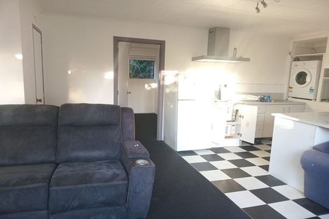 Photo of property in 16 Valhalla Drive, Beach Haven, Auckland, 0626