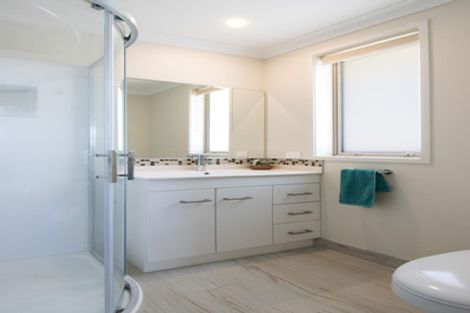 Photo of property in 16 Vantage Place, Omokoroa, 3114