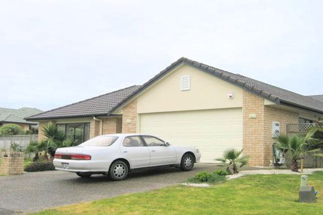 Photo of property in 17 Heyington Way, East Tamaki Heights, Auckland, 2016