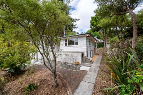 Photo of property in 40 Jocelyn Crescent, Pinehaven, Upper Hutt, 5019