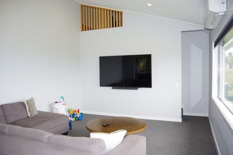 Photo of property in 71 Ross Rise, Kinloch, Taupo, 3385