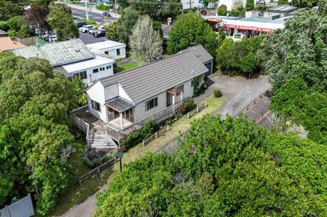 Photo of property in 90a Atkinson Road, Titirangi, Auckland, 0604