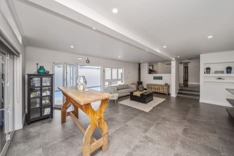 Photo of property in 36 Richmond Street, Fitzroy, New Plymouth, 4312