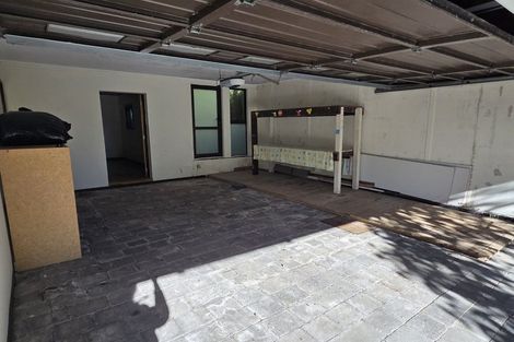 Photo of property in 13 Charles Dickens Drive, Mellons Bay, Auckland, 2014