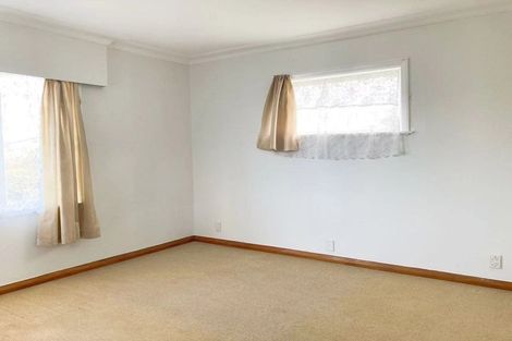 Photo of property in 66 Roberts Road, Te Atatu South, Auckland, 0610