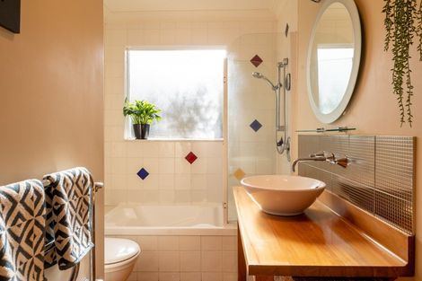 Photo of property in 24 Carnarvon Street, Belleknowes, Dunedin, 9011