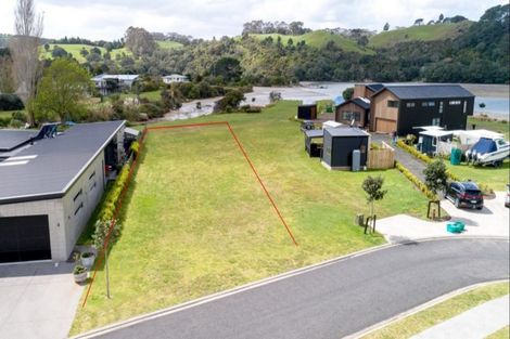 Photo of property in 23 Admiral Drive, Cooks Beach, Whitianga, 3591