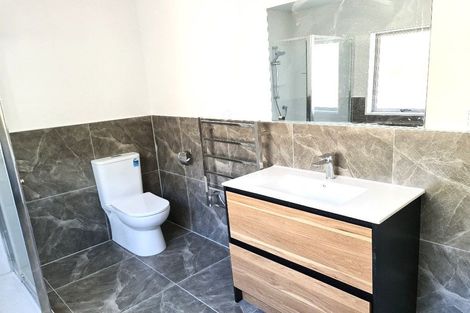 Photo of property in 17c Balmain Road, Birkenhead, Auckland, 0626