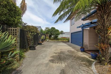 Photo of property in 46 Taihiki Road, Clarks Beach, 2122