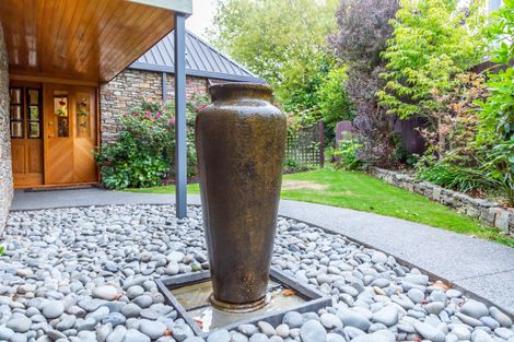 Photo of property in 33 O'connor Place, Burnside, Christchurch, 8053