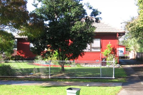 Photo of property in 33 Freyberg Avenue, Papatoetoe, Auckland, 2104