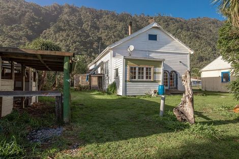 Photo of property in 71 Torea Street, Granity, 7823