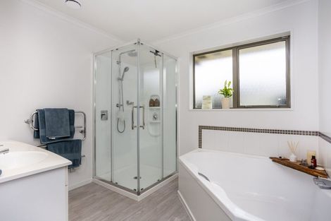 Photo of property in 110 Royal Park Drive, Parklands, Christchurch, 8083