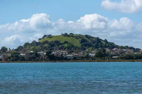 Photo of property in 51 Norwood Road, Bayswater, Auckland, 0622