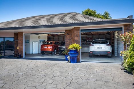 Photo of property in 81 Wallace Place, Westown, New Plymouth, 4310