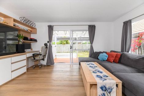 Photo of property in 4/8 Onslow Road, Papakura, 2110