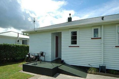 Photo of property in 20 Elliot Street, Inglewood, 4330