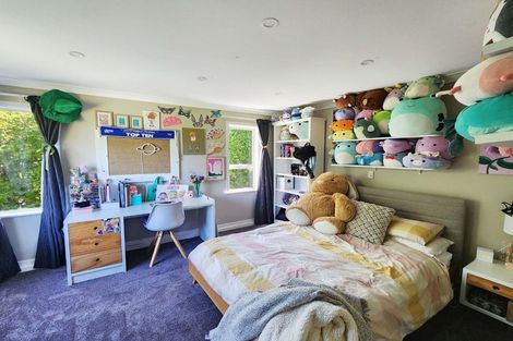 Photo of property in 11 Onehuka Road, Tirohanga, Lower Hutt, 5010