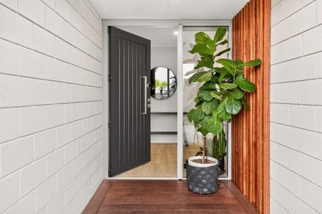 Photo of property in 33 Te Kio Crescent, Papamoa Beach, Papamoa, 3118