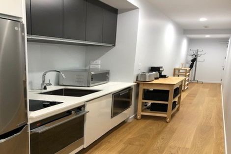 Photo of property in Frank Sargeson Apts, 407/80 Anzac Street, Takapuna, Auckland, 0622