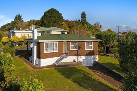 Photo of property in 2 Whakawhiti Street, Marfell, New Plymouth, 4310