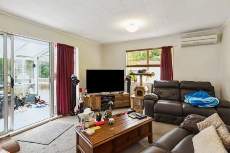 Photo of property in 8 He Awa Crescent, Waikanae, 5036