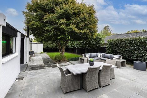 Photo of property in 31 Colina Street, Avonhead, Christchurch, 8042