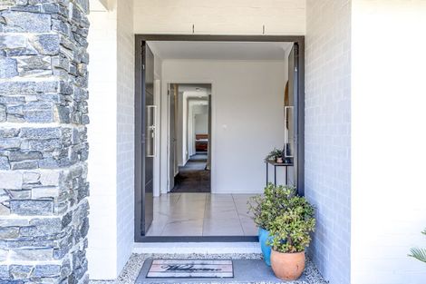 Photo of property in 37 Batten Drive, Flagstaff, Hamilton, 3210