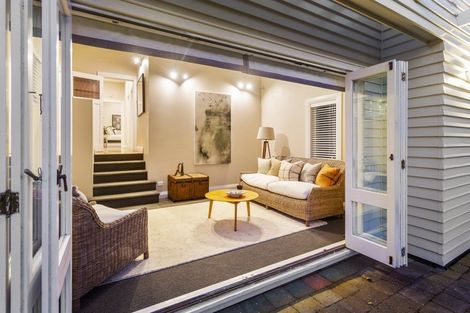 Photo of property in 26 Jubilee Avenue, Devonport, Auckland, 0624