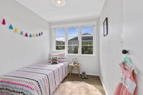 Photo of property in 51 Compton Crescent, Taita, Lower Hutt, 5011